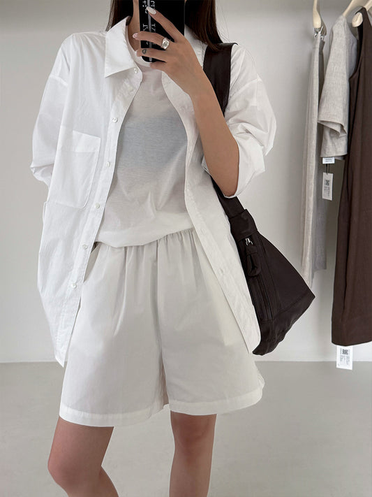 Dame afslappet bluse med moderne snit og praktisk brystlomme Stilla