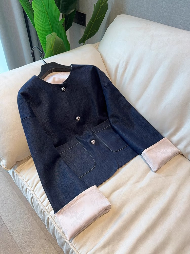 Dame Denim-jakke med elegante detaljer og praktiske lommer Stilla