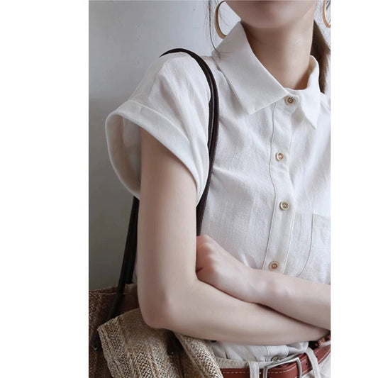 Dame afslappet kortærmet skjorte med klassisk krave og praktiske lommer Stilla