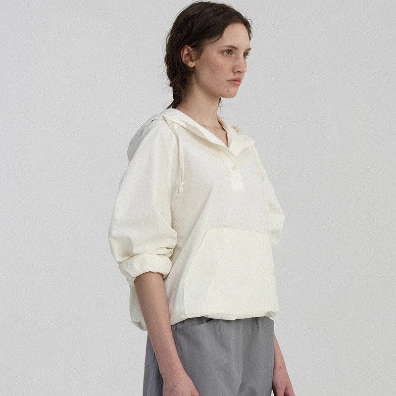 Dame afslappet hættejakke med voluminøse ærmer og moderne snit Stilla