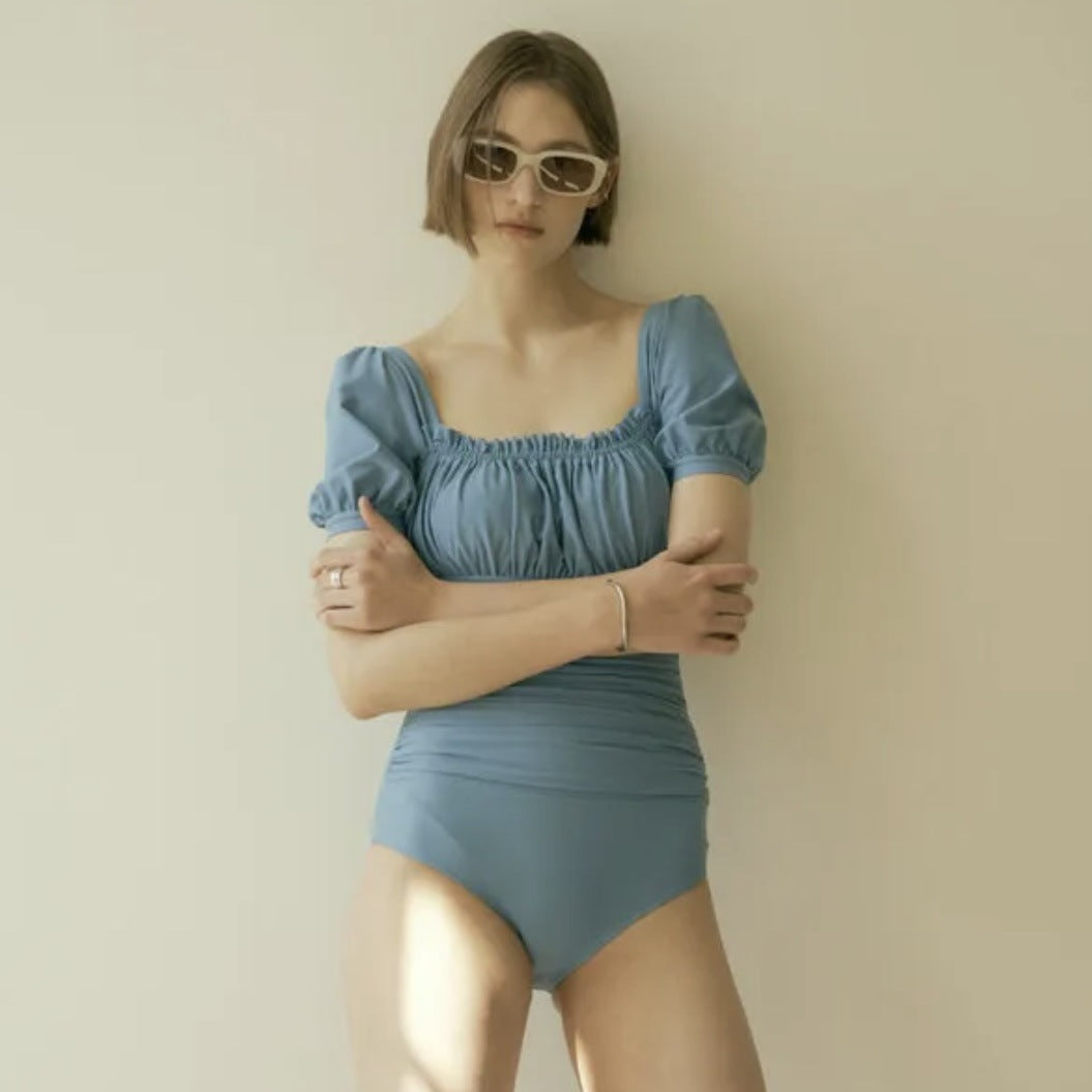 Dame Elegant Én-delt Badedragt med Puffærmer og anatomisk form Stilla