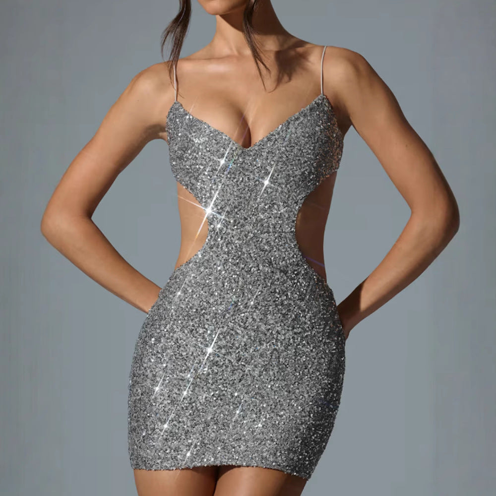 Dame Cut-Out Glimmerkjole med smalt snit og forførende detaljer Stilla