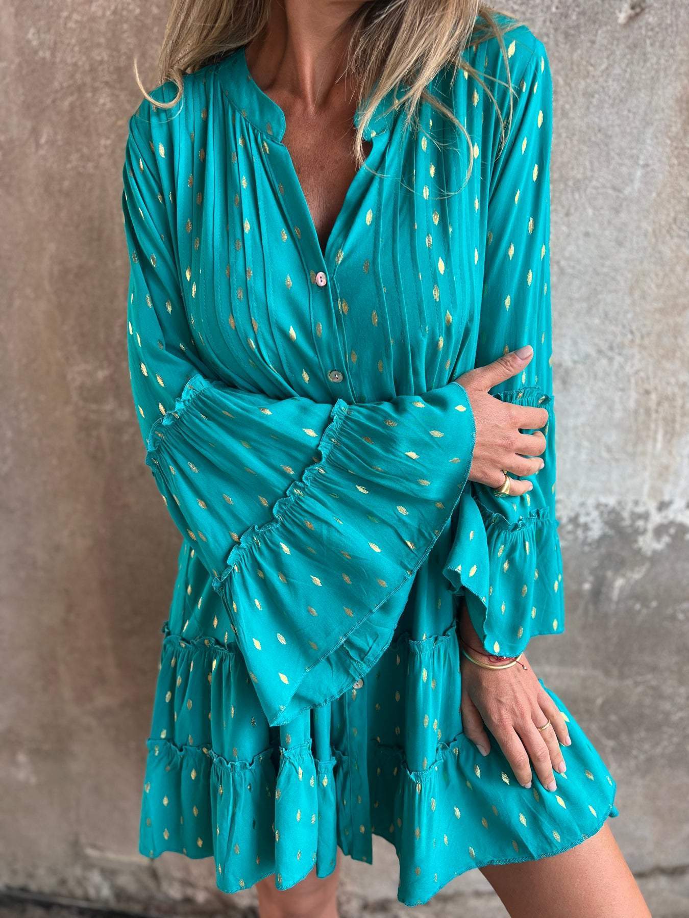 Dame elegant Bluse med flæse detaljer og knapliste Stilla