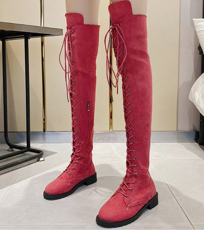 Dame Overknee-støvler med fashionabel snøredesign og robust profil Stilla