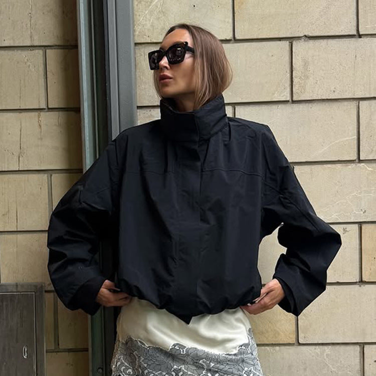 Dame afslappet oversized jakke med høj krave og justerbar lukning Stilla