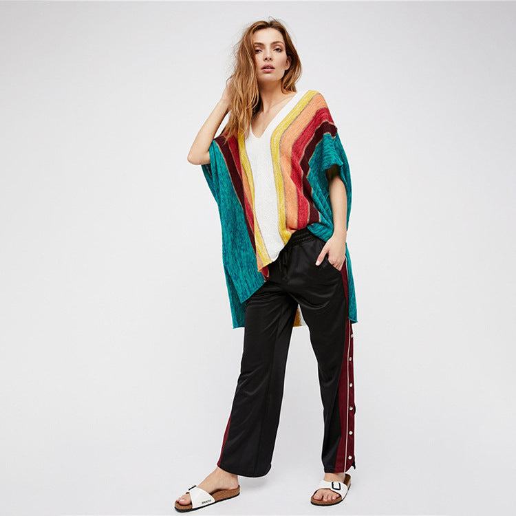 Dame afslappet strandoverdel med moderne stribemønster og dyb V-hals Stilla