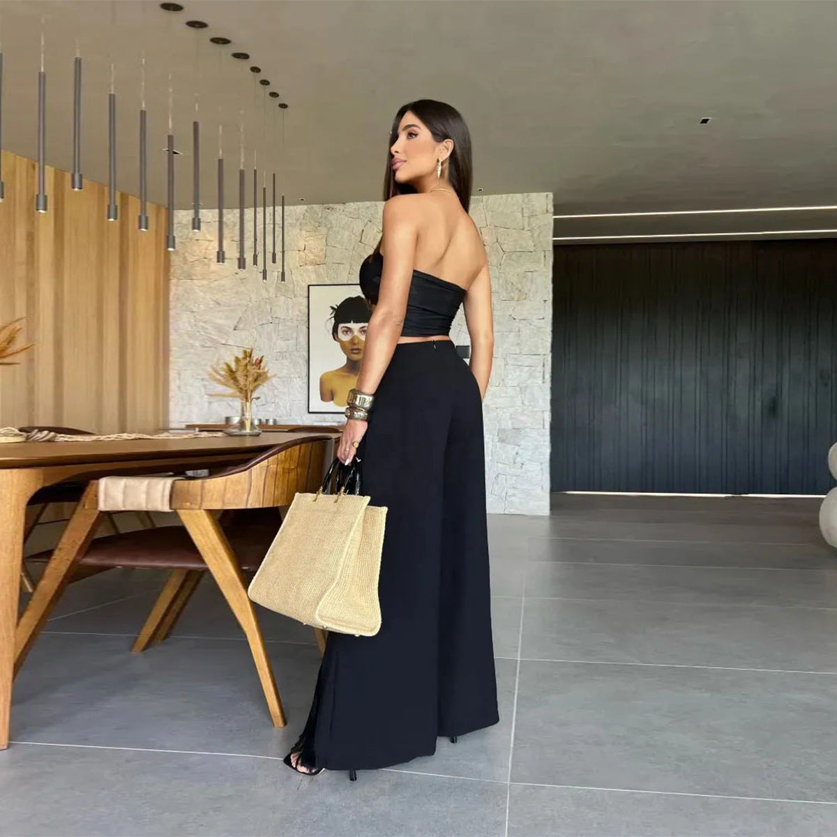 Dame Jumpsuit med raffinerede cut-outs og legende blomsterdetaljer Stilla