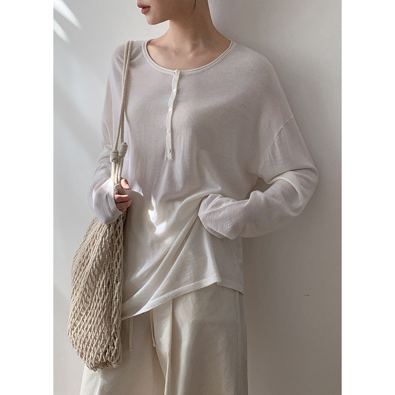 Dame afslappet langærmet skjorte med rund halsudskæring og praktisk knaplukning Stilla