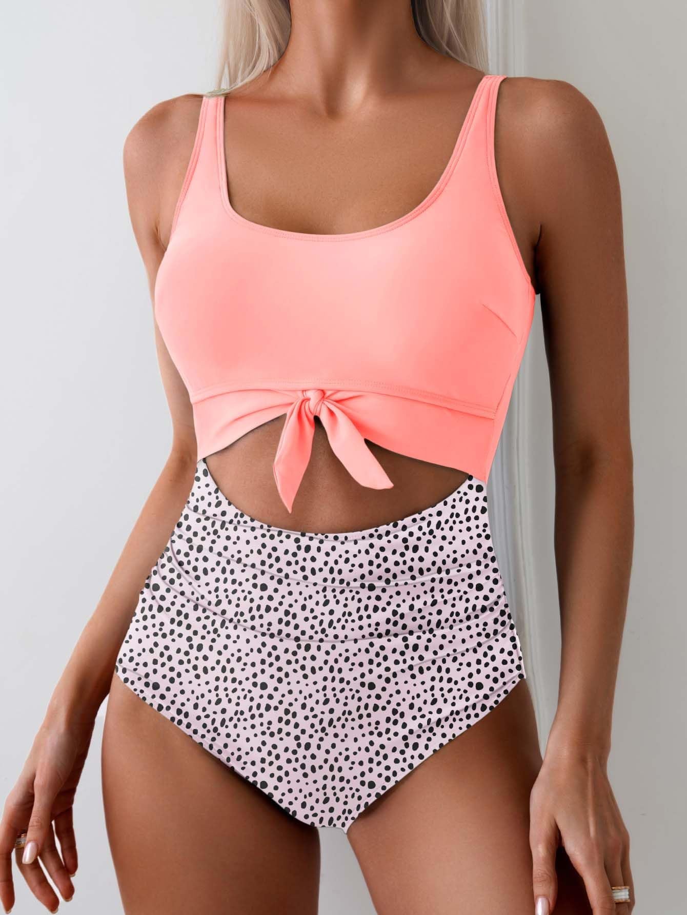 Dame Højskåret Bikini med fashionable knude-detail og stribemønster Stilla