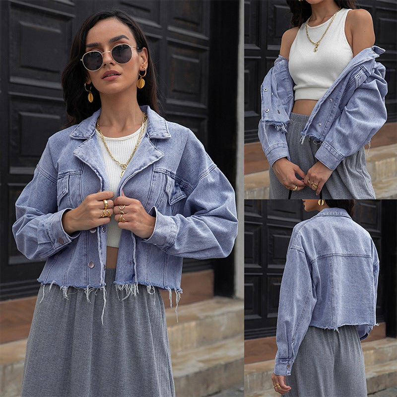 Dame Cropped Denimjakke med frynset kant og afslappet snit Stilla