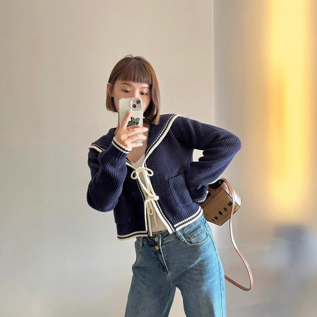 Dame cropped strikjakke med legende snor og kontrastaccente Stilla