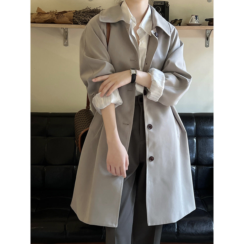 Dame afslappet oversized trenchcoat med knaplukning og praktiske lommer Stilla
