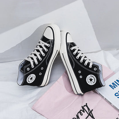 Dame højt format sneakers lavet af let og åndbart lærred med klassisk design Stilla