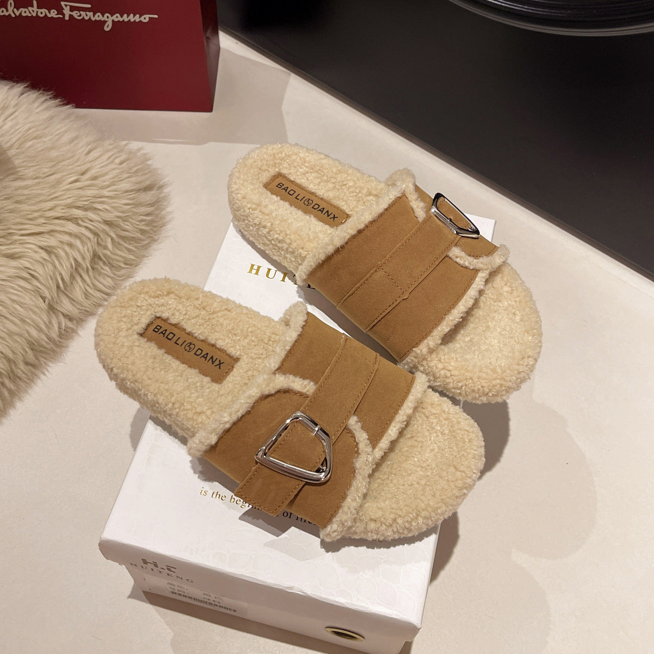 Femme Cozy Faux Fur Slide Sandaler Stilla