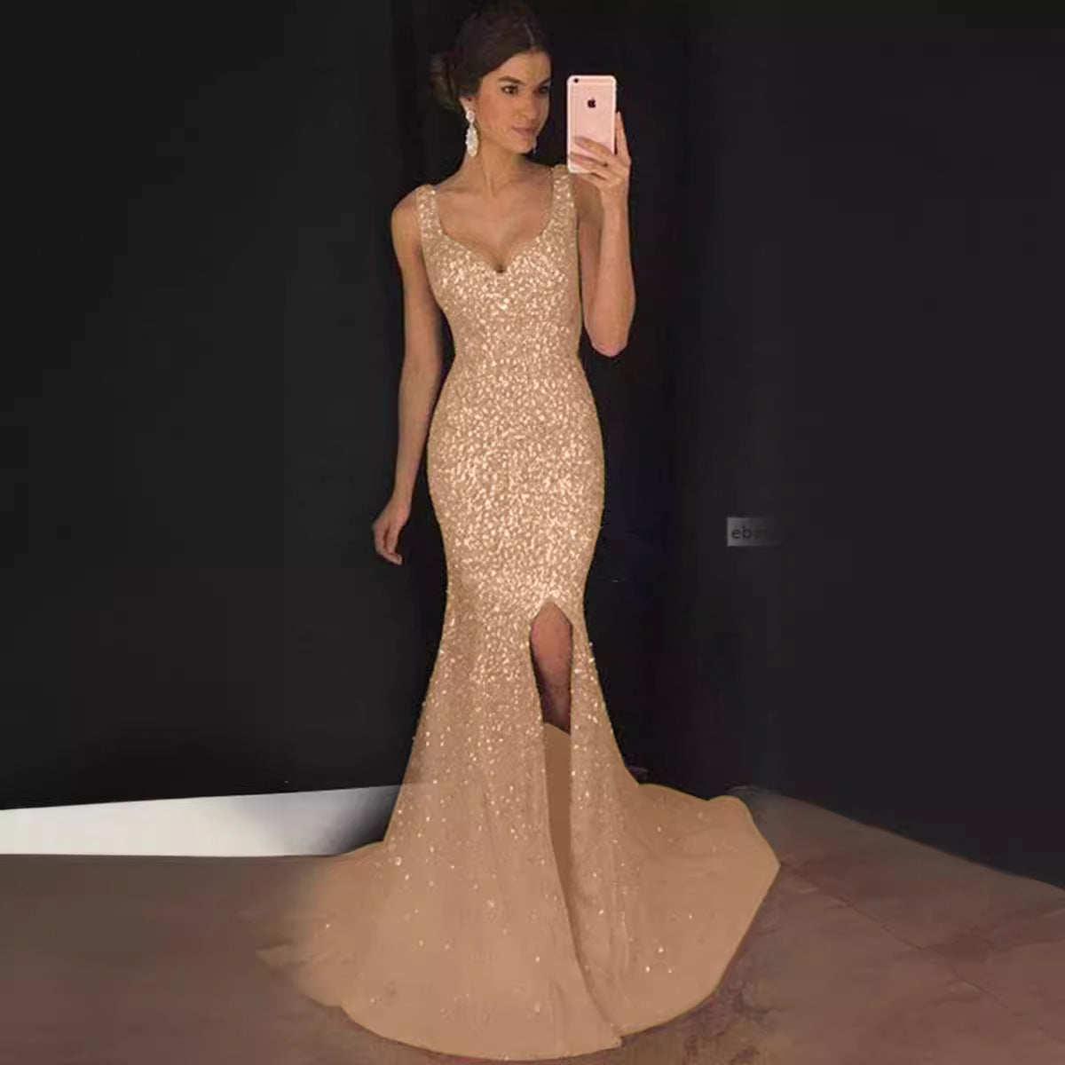 Dame Elegant aftenkjole med glitrende effekt og figursyet snit Stilla