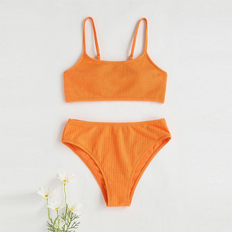 Dame bikini-sæt med struktureret top og højt skårne underdele Stilla