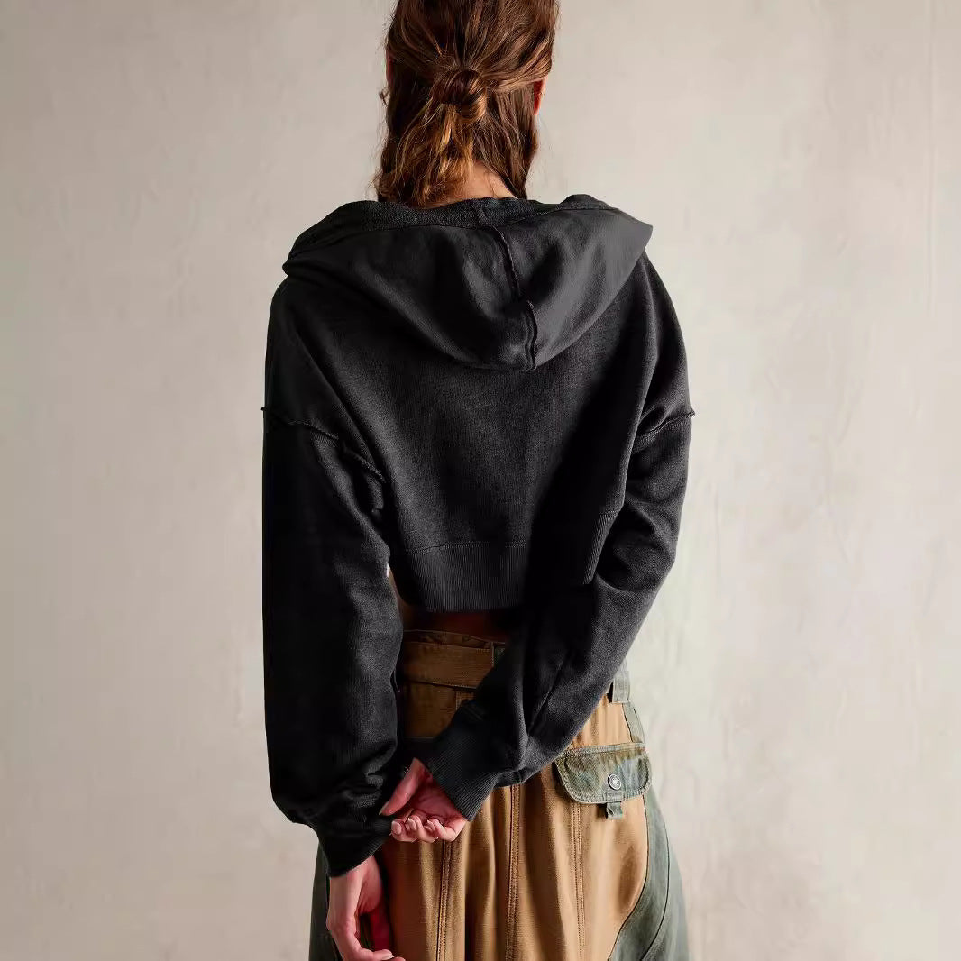 Dame cropped hættebluse med afslappet-sportiv snit og dekorativ snoretræk Stilla