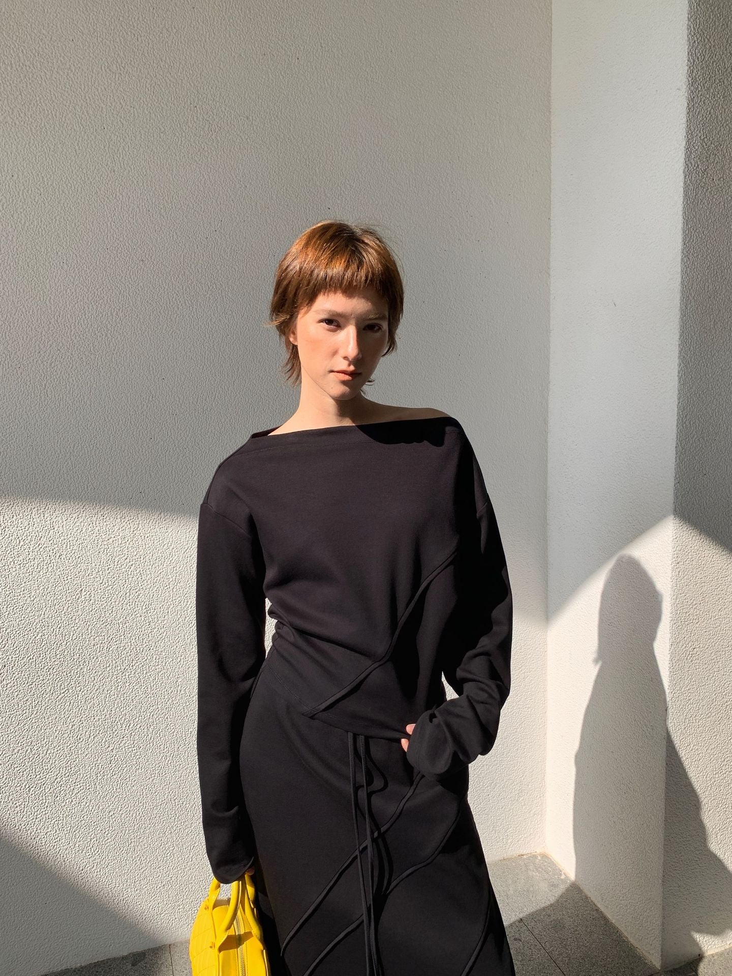 Dame afslappet oversized sweatshirt med innovativ skæreteknik og moderne accenter Stilla