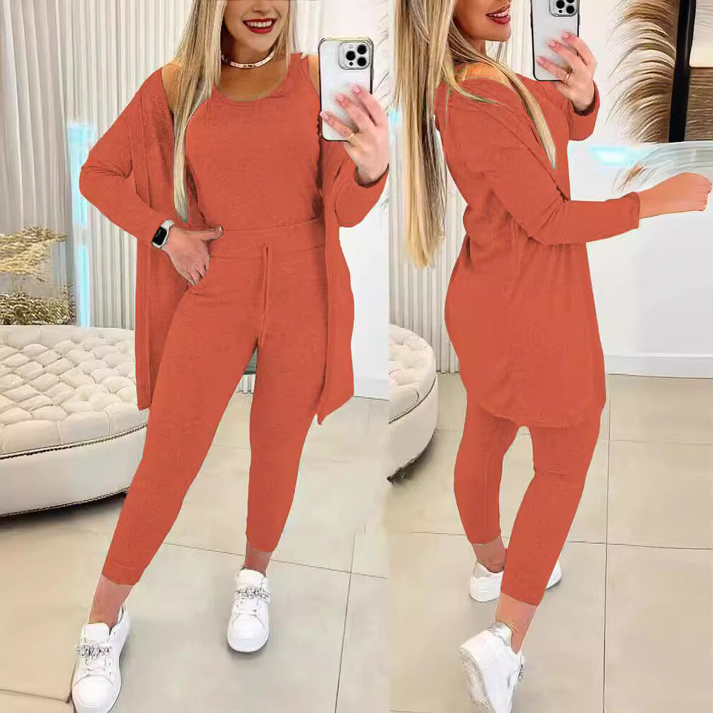 Dame afslappet og stilfuldt lounge-sæt med bredt top og slank bukse Stilla