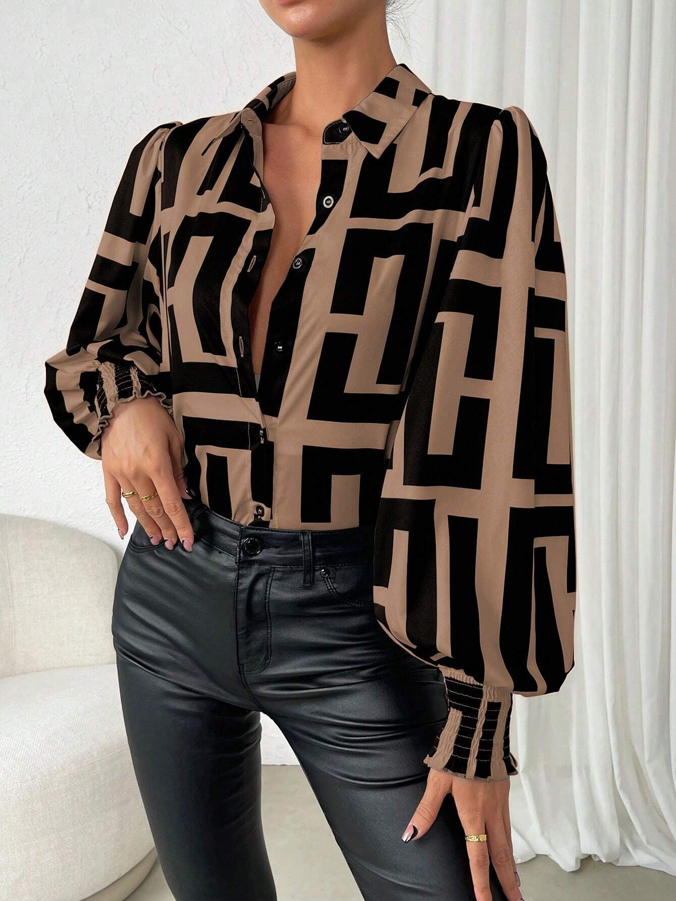 Dame Elegant Bluse med voluminøse ærmer og geometrisk mønster Stilla