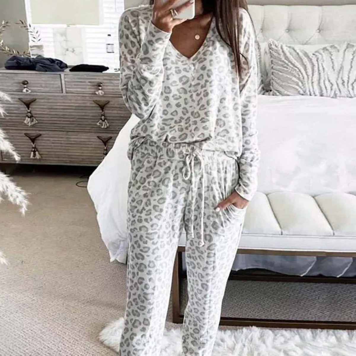 Dame hyggeligt pyjamas med moderne leopardmønster Stilla