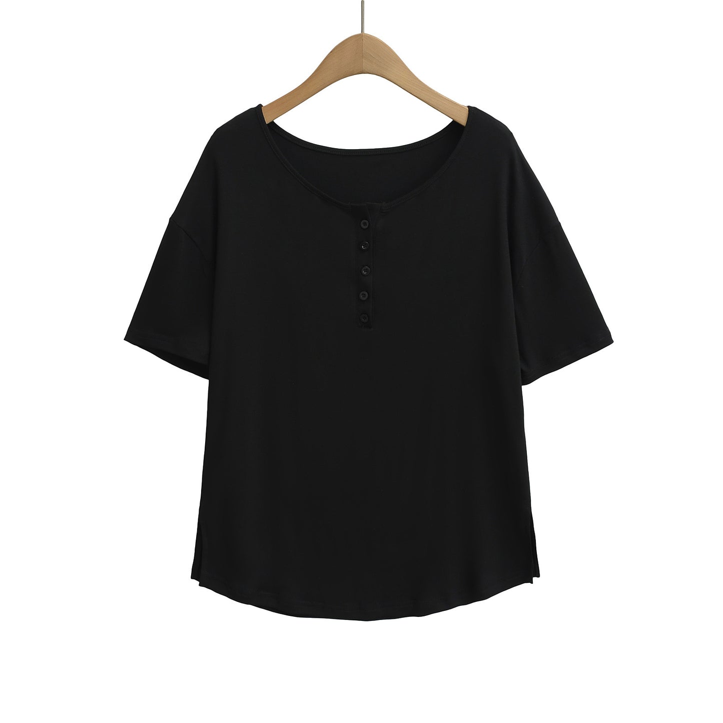 Dame afslappet kortærmet top med knapliste og behagelig bærekomfort Stilla