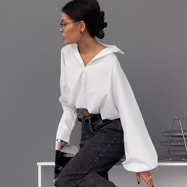 Dame cropped bluse med voluminøse ærmer og elegant høj krave Stilla
