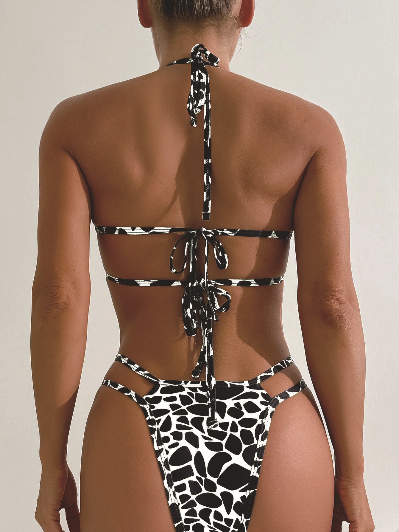 Dame Cut-Out Triangle Bikini Sæt Stilla