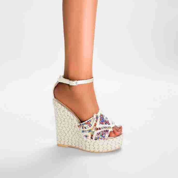 Dame dekoreret kile sandaler med justerbar ankelrem Stilla