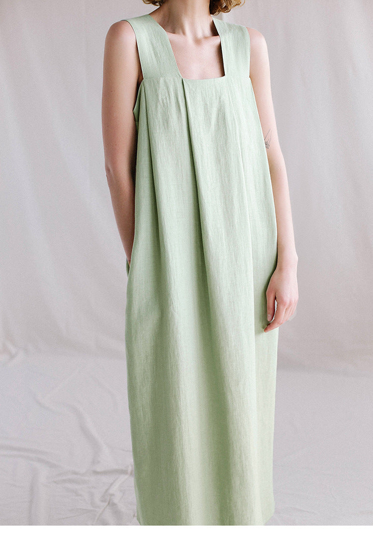 Dame afslappet linnedragt med firkantet udskæring og plissee Stilla