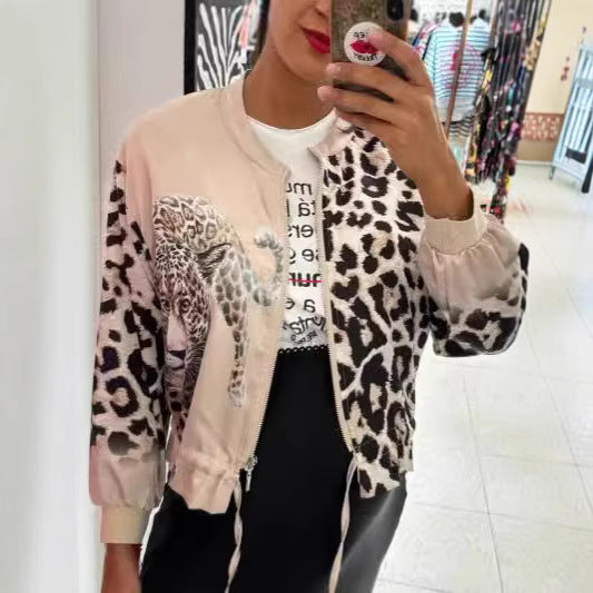 Dame afslappet bomberjakke med ekstravagant leopardmotiv Stilla