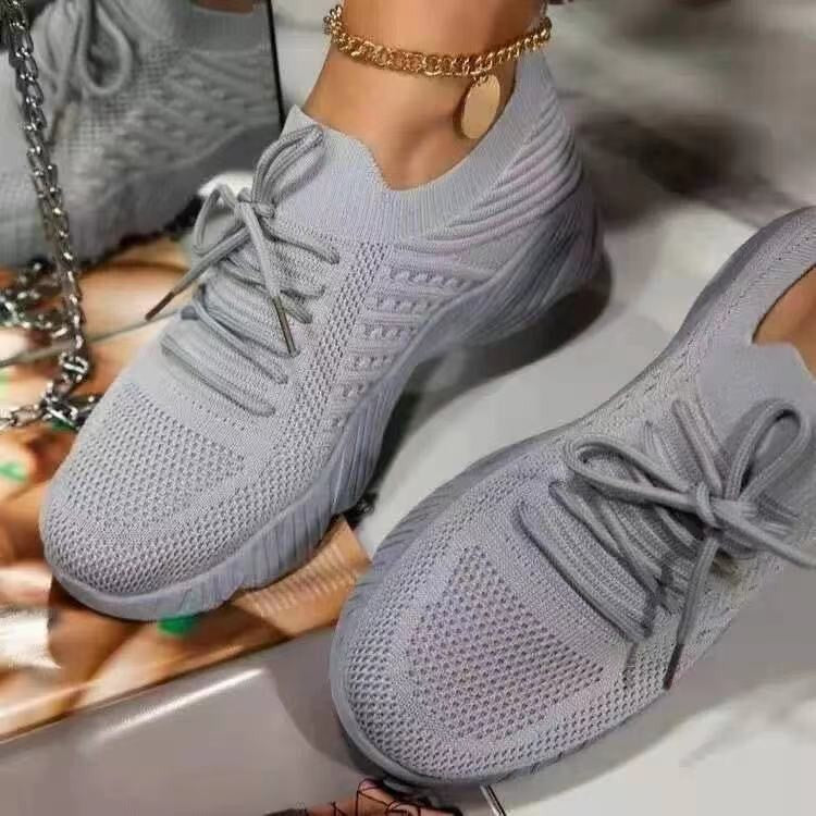 Dame mode letvægts sneakers med åndbart strikoverdel og skridsikker sål Stilla