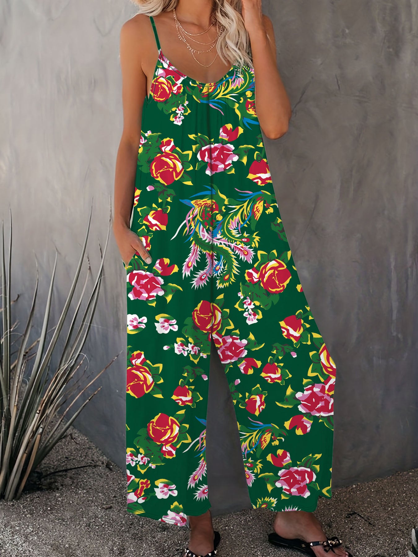 Dame sommer jumpsuit med blomster mønstre og bred pasform Stilla