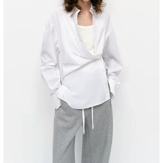 Dame afslappet skjorte med asymmetrisk snit og elegante detaljer Stilla