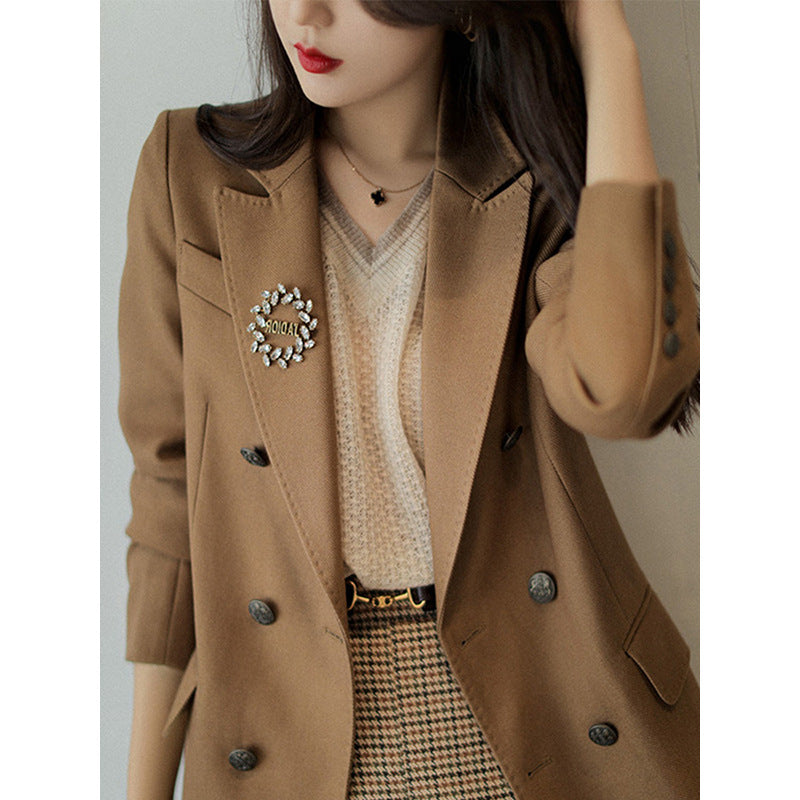 Dame elegant blazer i høj kvalitet med fine knapdetaljer Stilla