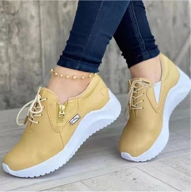 Dame Sporty Slip-On Sneakers med praktisk lynlåsåbning og behageligt fodseng Stilla