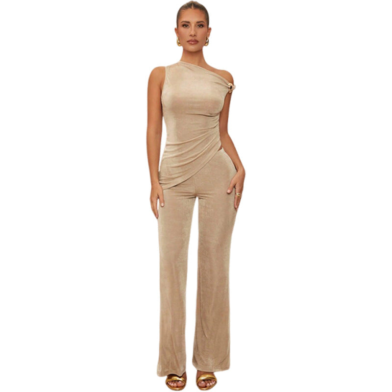 Dame slank skåret jumpsuit med asymmetrisk design og justerbar skulderdetalje Stilla