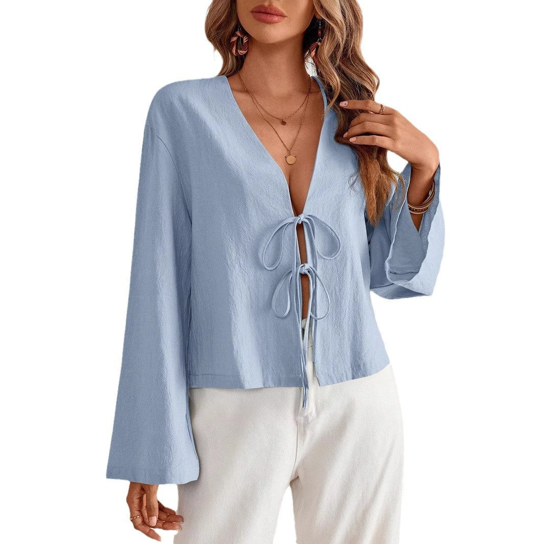 Dame afslappet blomstershirt med dyb V-udskæring og snoretræk Stilla