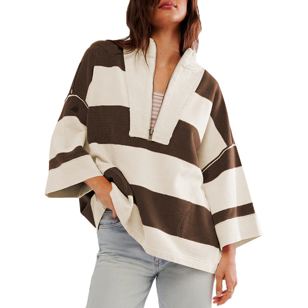 Dame afslappet hættetrøje med stilfuld ståkrave og bredt stribemønster Stilla