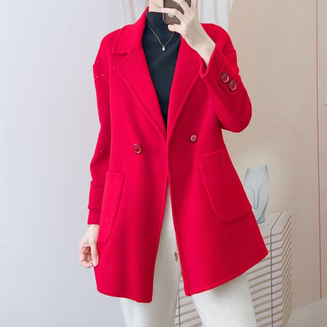 Dame Dobbelt række Uld Jakke med store lommer og elegante knapper Stilla