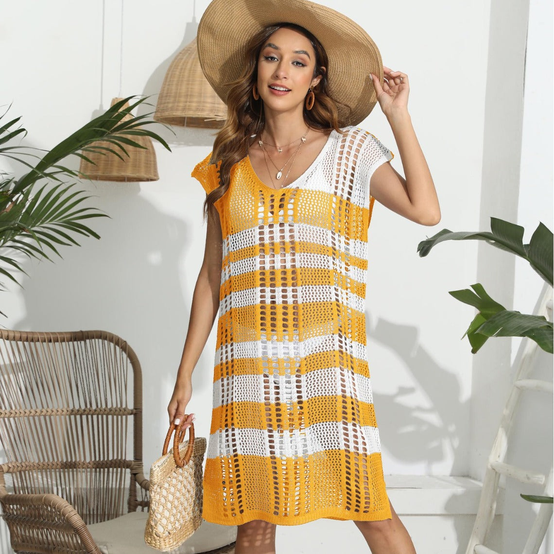 Dame afslappet strandovertræk med gennemsigtigt vævemønster og moderne snit Stilla