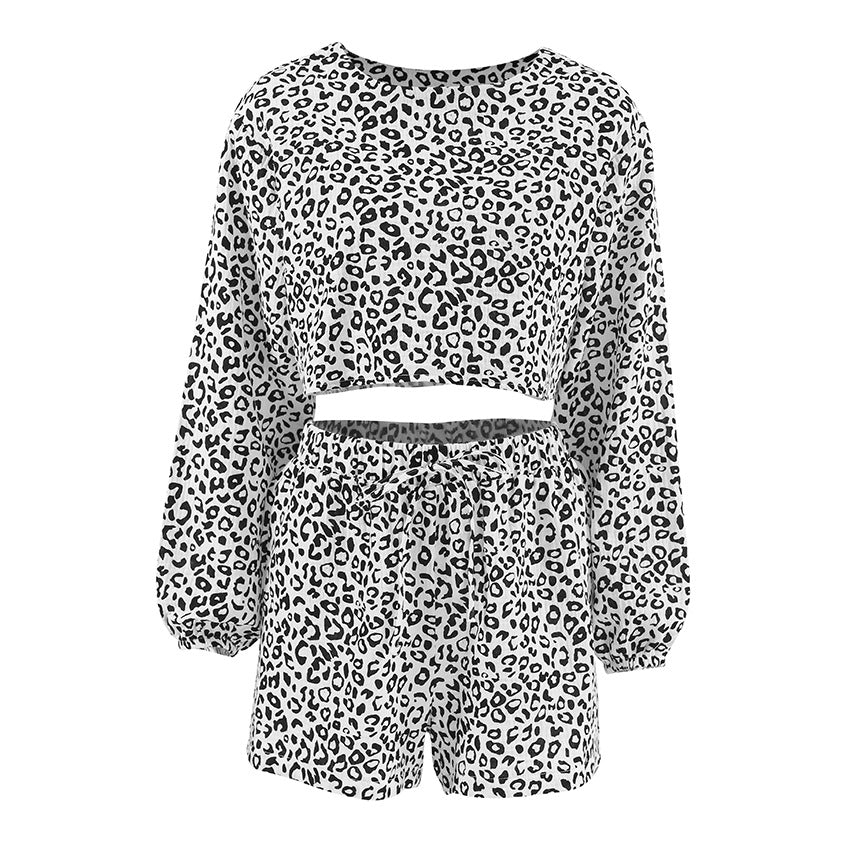 Dame Cropped-Top og Shorts-Sæt med moderne Leoprint og elastisk Talje Stilla