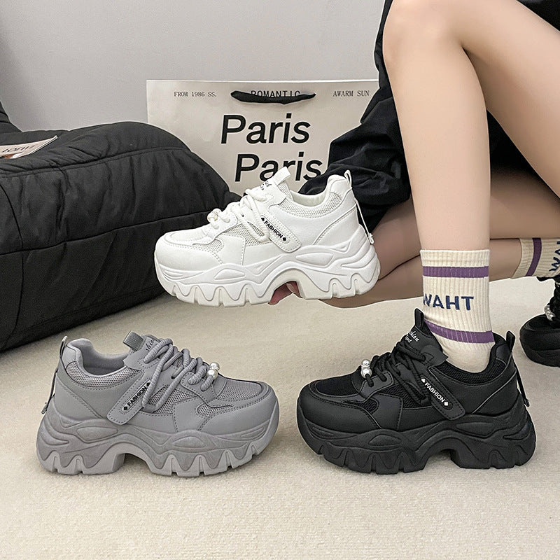 Dame Chunky Sneakers med fashionable perledetaljer og åndbart mesh-overflade Stilla