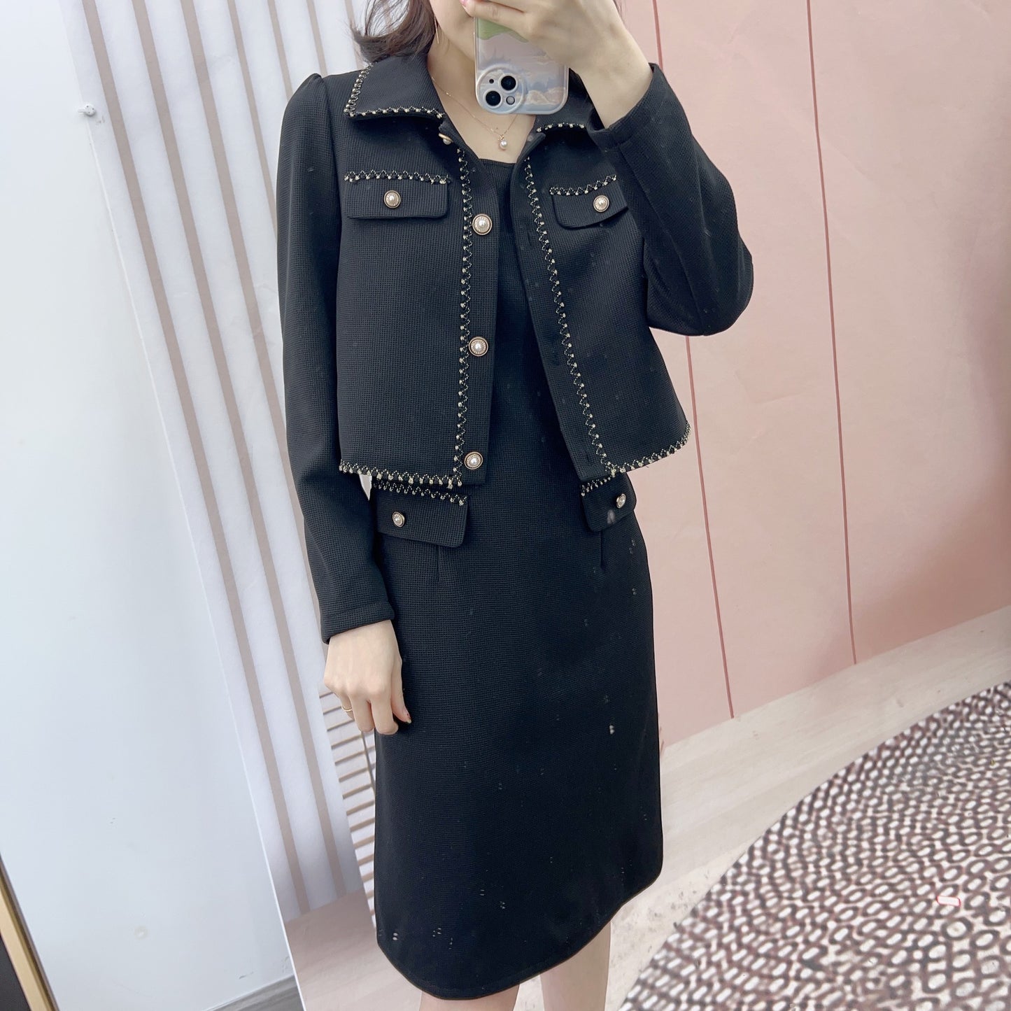 Dame elegant blazer-kjole med stilige accenter og høj kvalitet forarbejdning Stilla