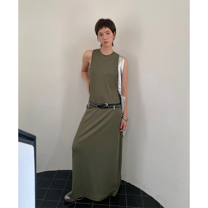 Dame afslappet maxikjole med asymmetrisk snit og stiligt bælte Stilla