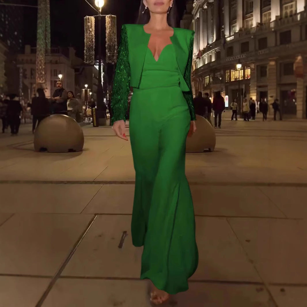 Dame Elegant jumpsuit med raffineret V-udskæring og svingende ben Stilla