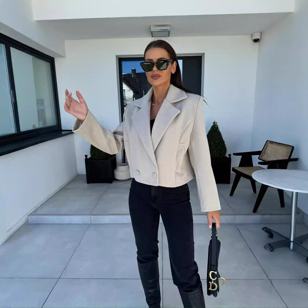 Dame elegant Cropped Blazer i struktureret design med dobbelt knaplukning Stilla