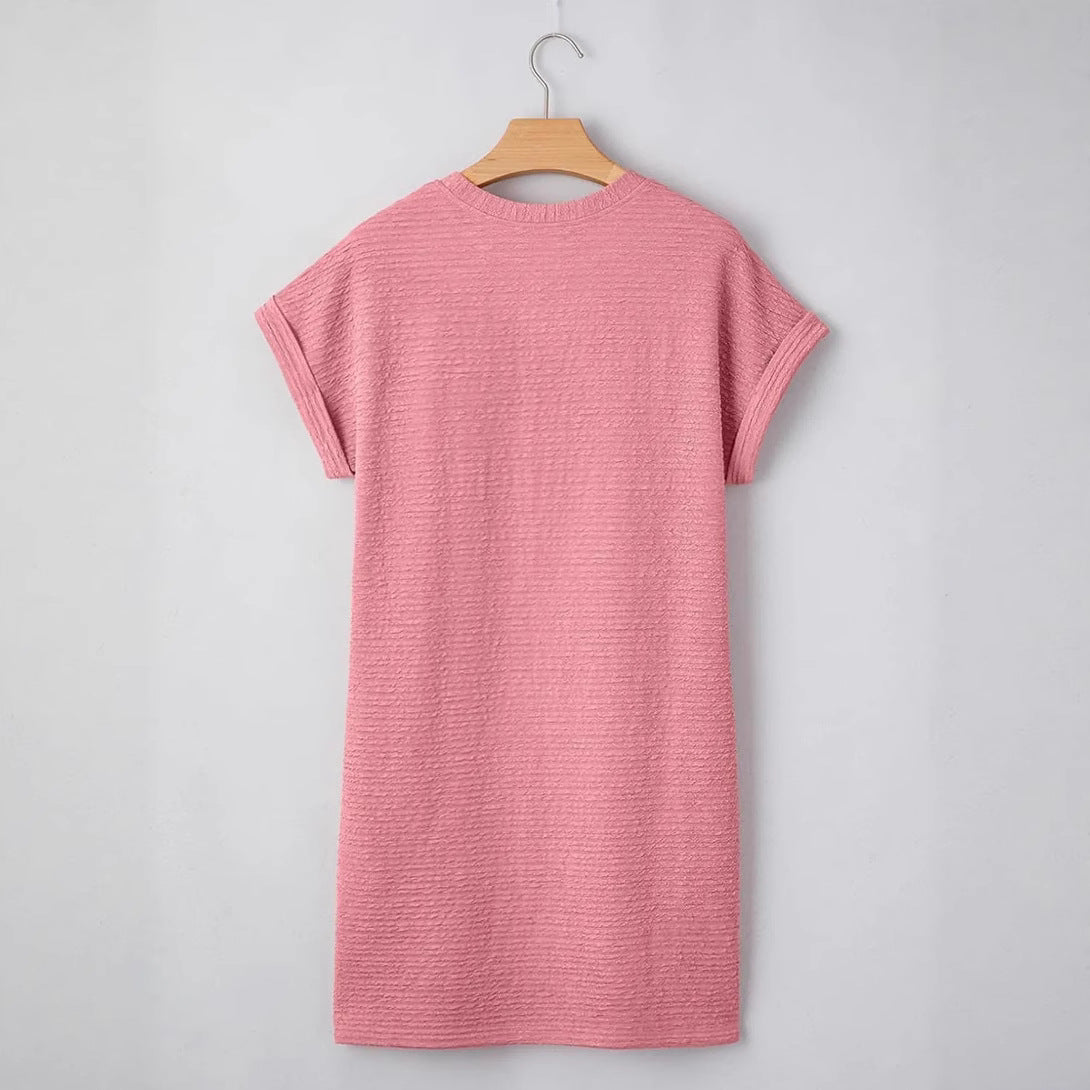 Dame afslappet kortærmet kjole med indvævet teksturmønster og praktiske lommer Stilla