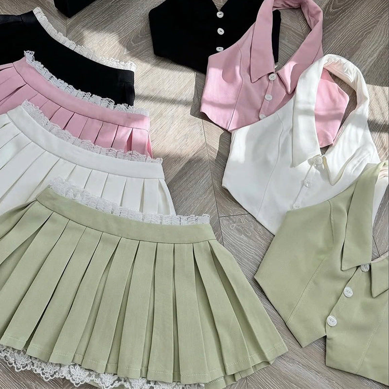 Dame cropped bluse med aftagelig krave og elegante knapdetaljer Stilla