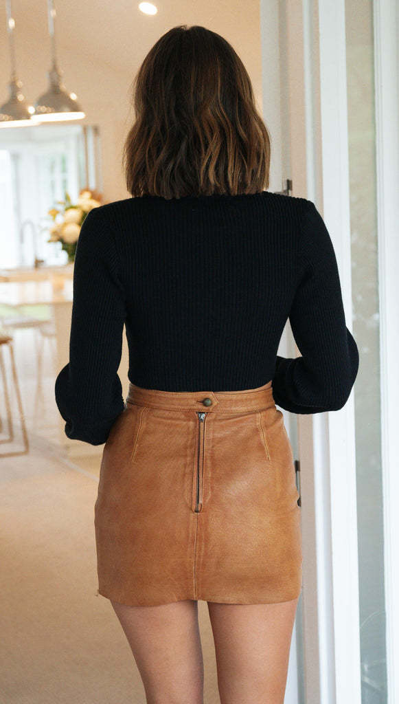 Dame Cropped Pullover med Cut-Out-design og højhalset krave Stilla